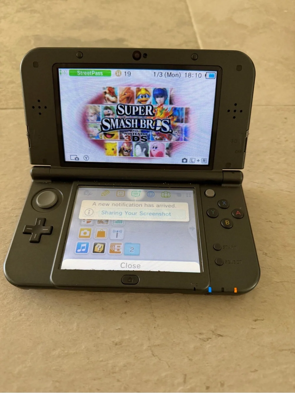 Handheld gaming console (Nintendo DS/3DS) xl